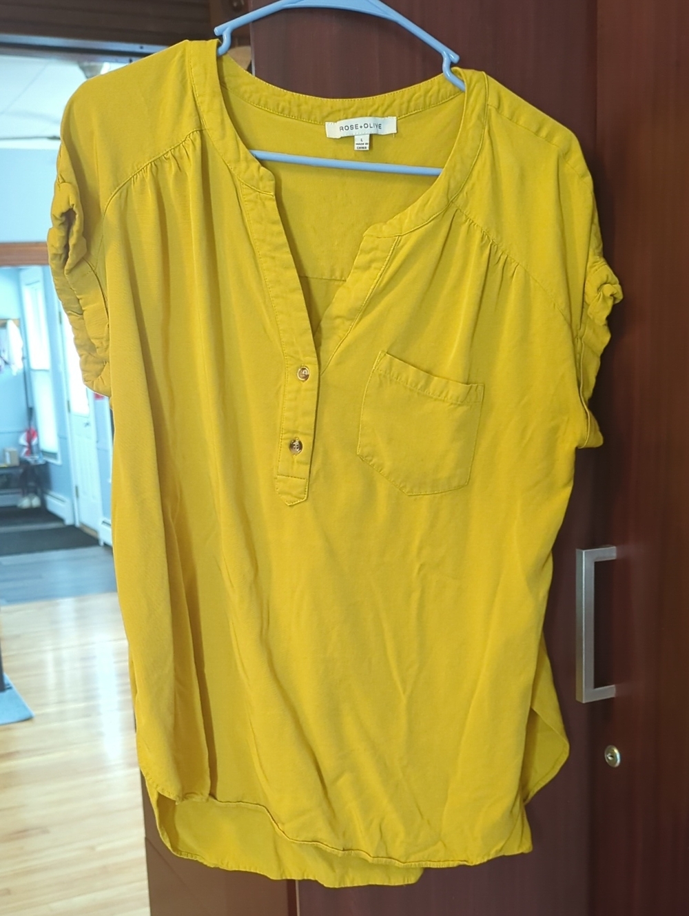 Rose & Olive Yellow Short Sleeve Split-Neck Blouse